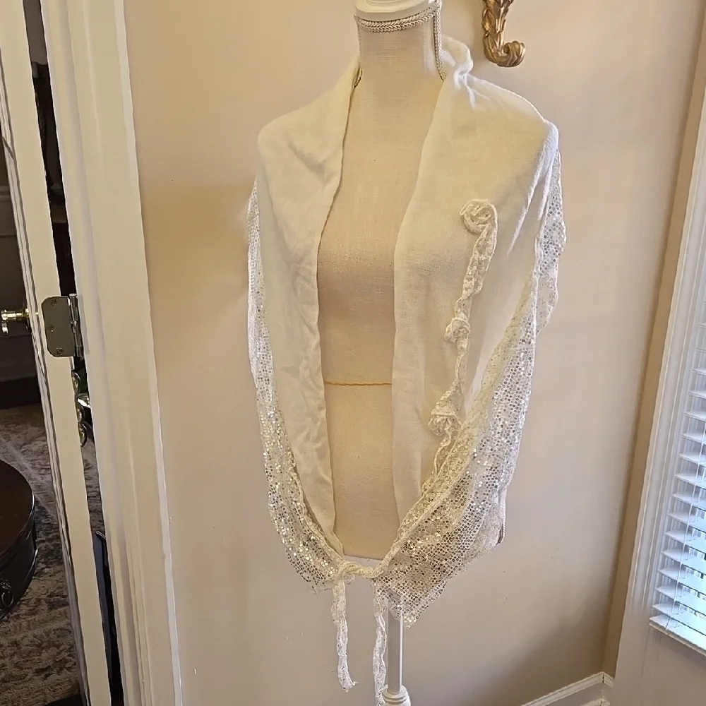 FROM THE GOOD BEAD Elegant Cream Shawl Lace Silver Sequin Details New with tags